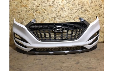 Бампер передний Hyundai Tucson 3 (2015-2019) дорест в сборе (решетка радитора, решетка бампера, накладка нижня, окантовки ПТФ, эмблема) оригинал б/у