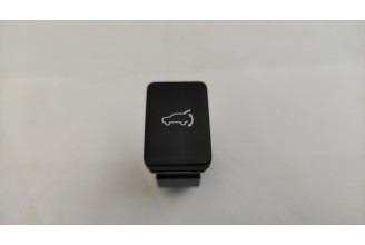 Кнопка (клавиша) багажника Mitsubishi Outlander 3 (2018-наше время) 3-й рестайлинг 2.0 G в панели приборов оригинал б/у